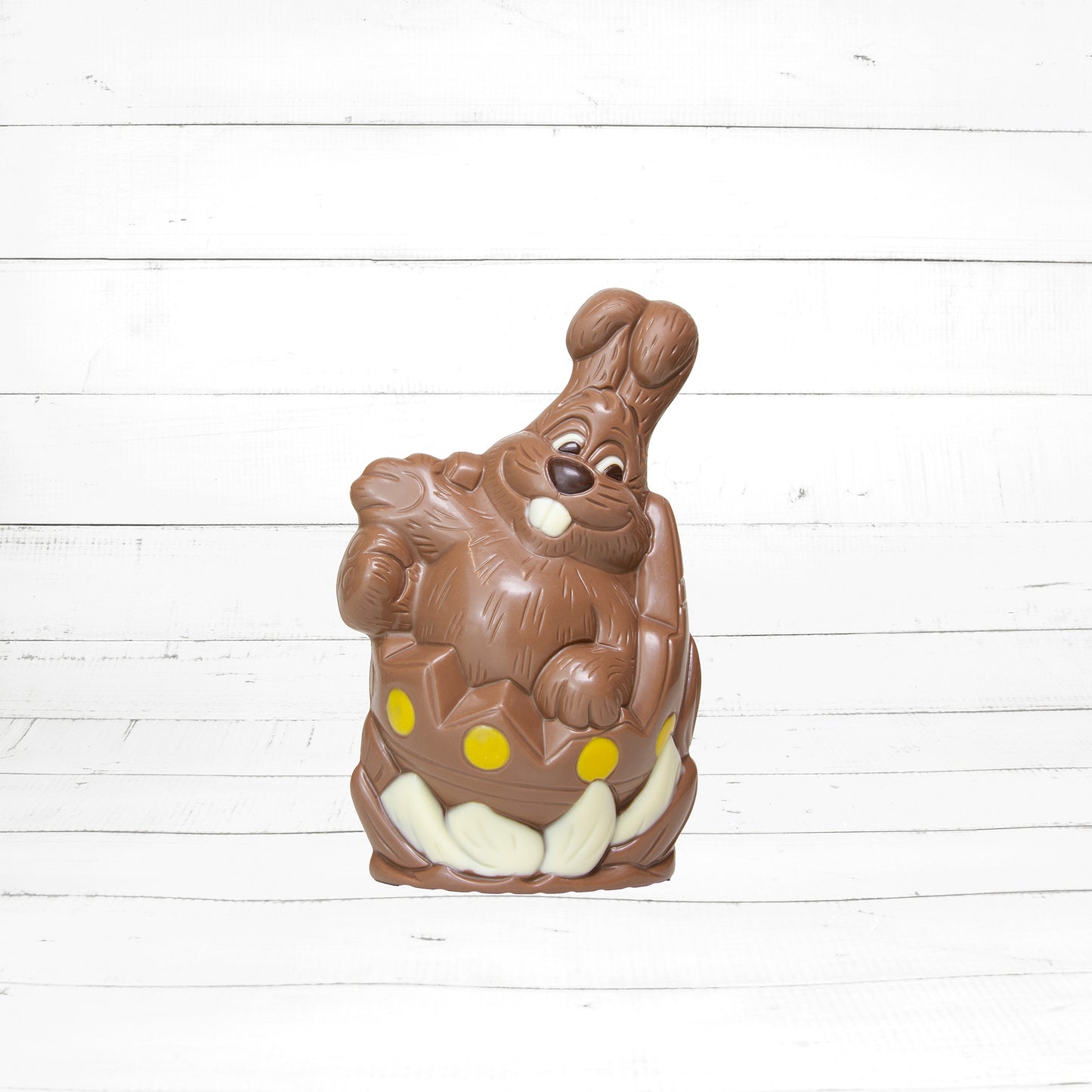 Aktion 6x Osterhase "Lachhase im Ei", 200g / 19cm