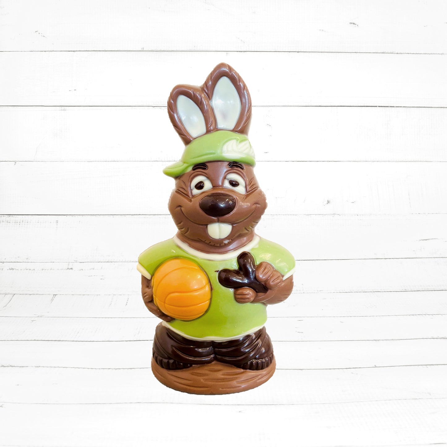 Osterhase "Basketballer", 130g / 17.5cm