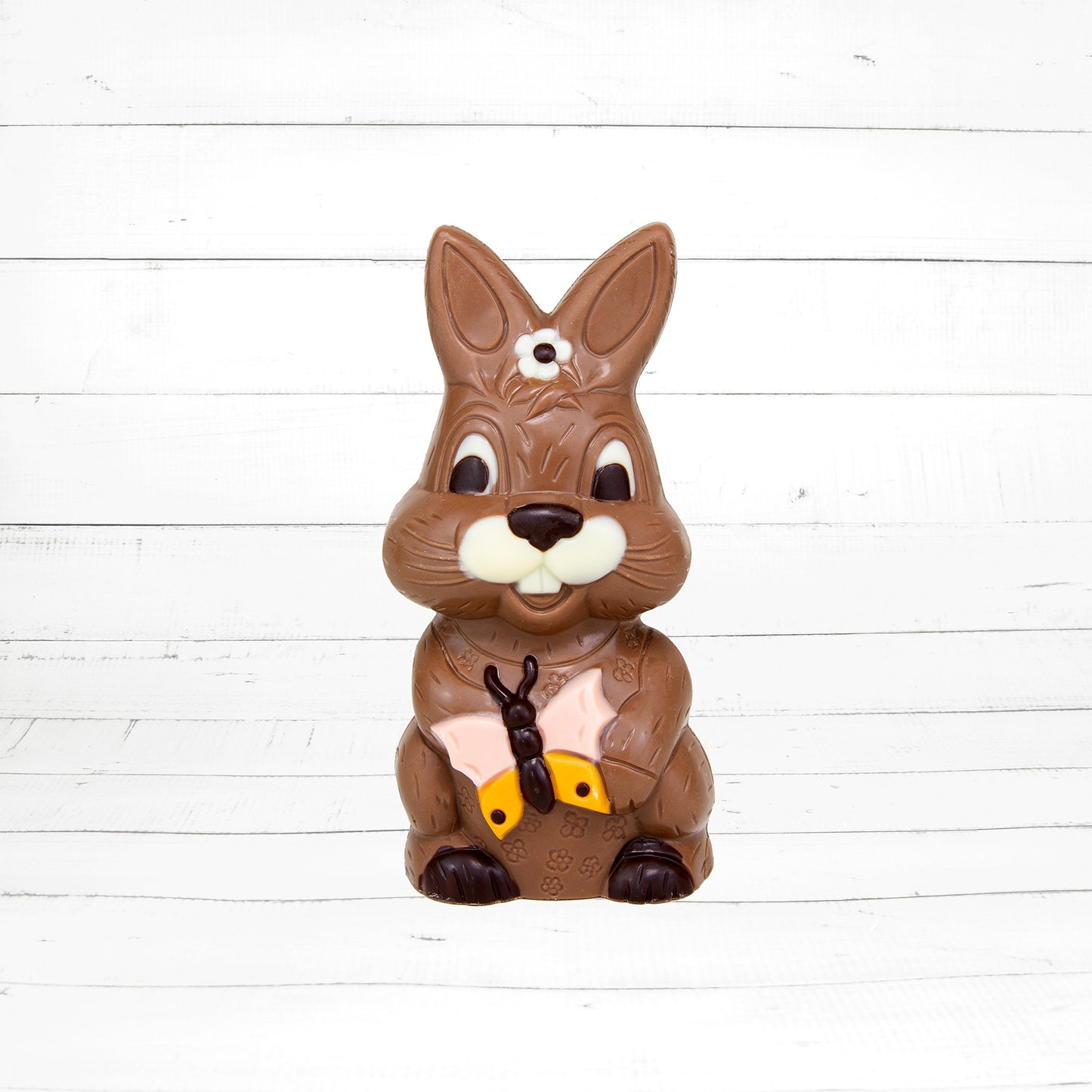 Osterhase mit Schmetterling, 100g / 14cm